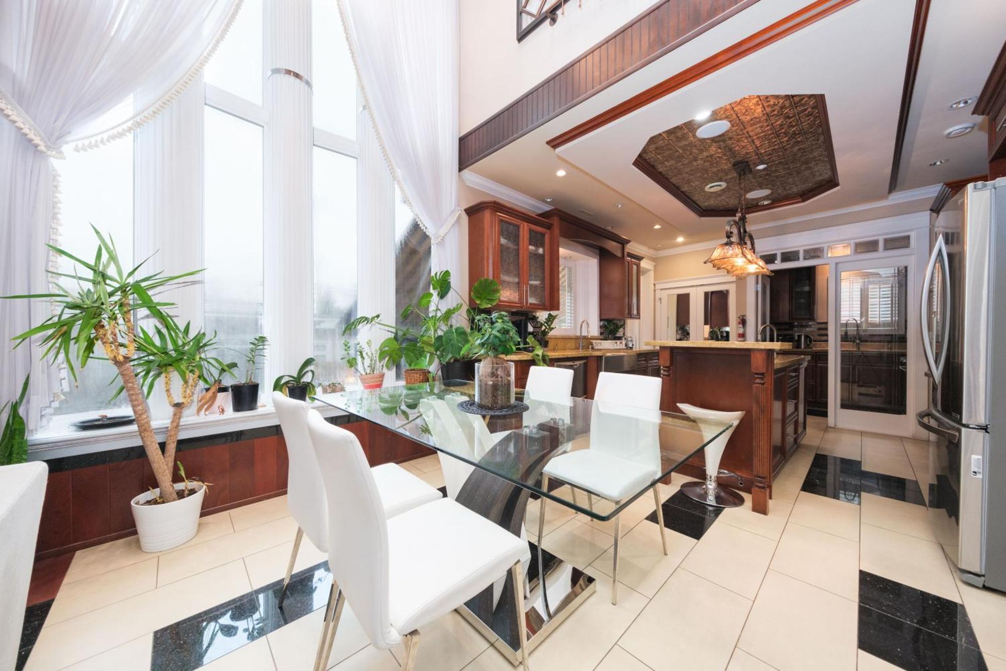 Oakridge Luxury Homestay Ванкувър Екстериор снимка