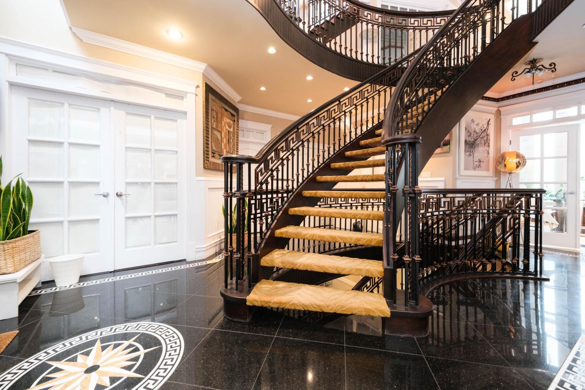 Oakridge Luxury Homestay Ванкувър Екстериор снимка