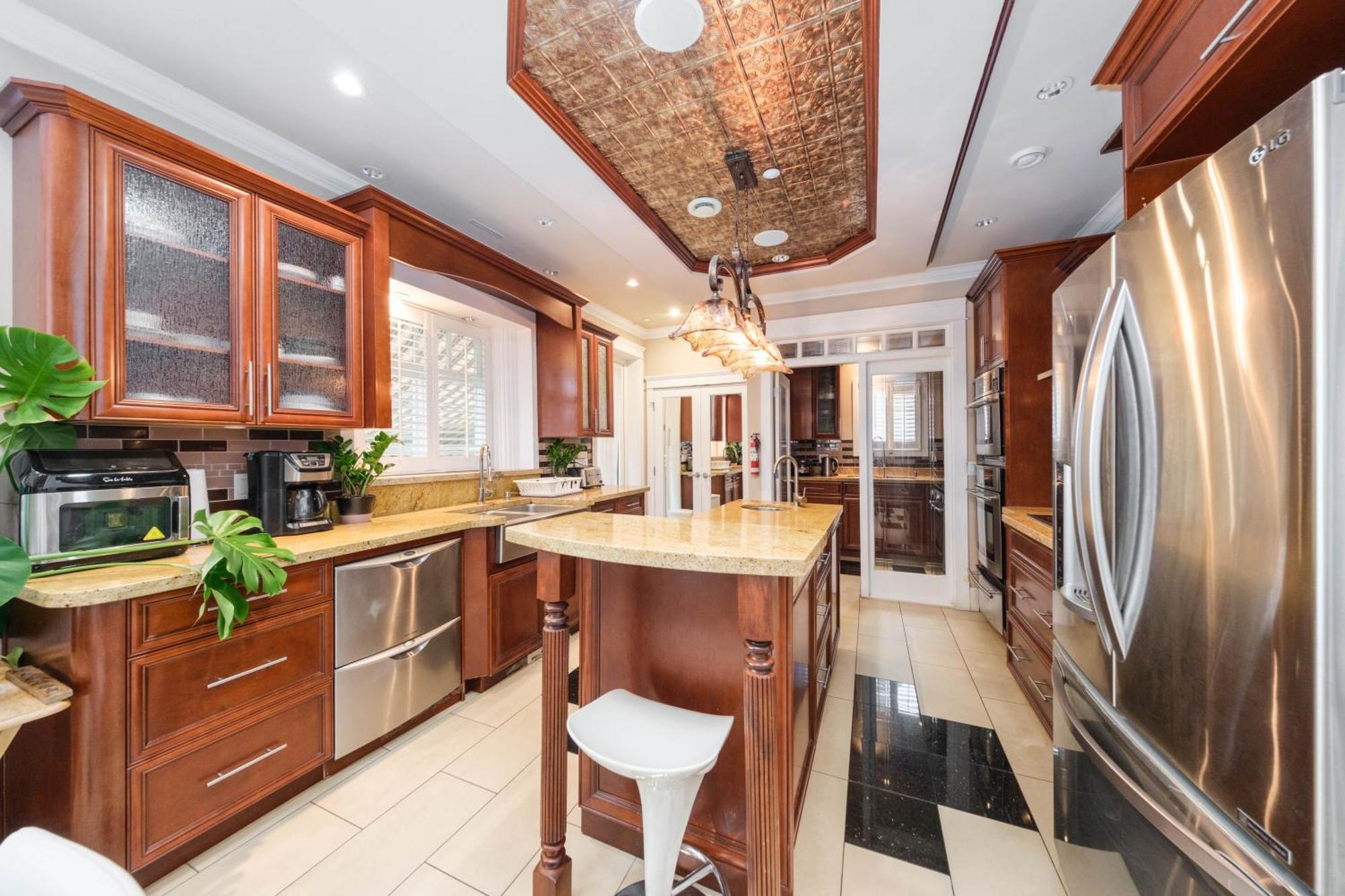 Oakridge Luxury Homestay Ванкувър Екстериор снимка