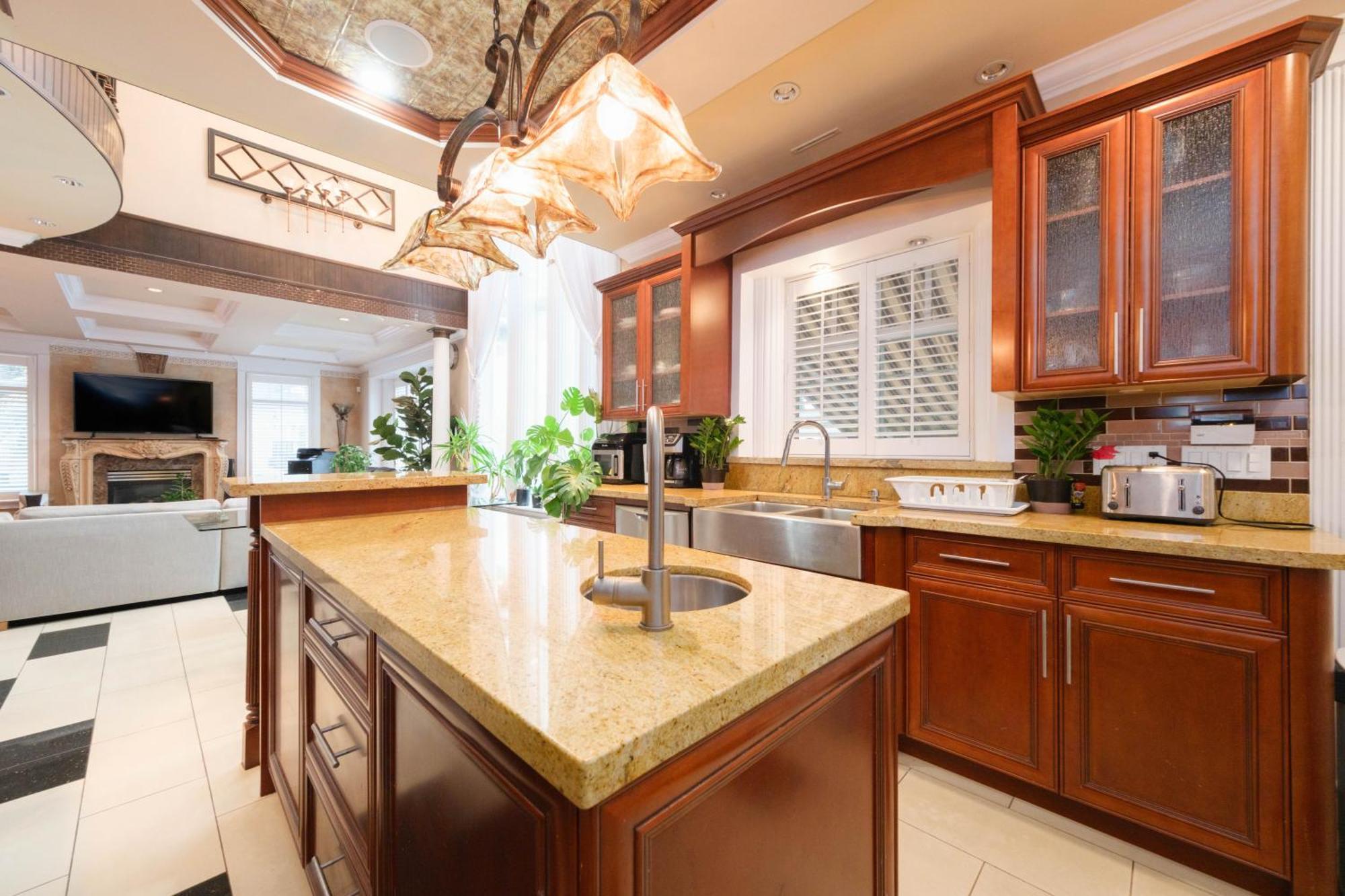 Oakridge Luxury Homestay Ванкувър Екстериор снимка